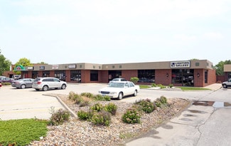 Plus de détails pour 733-761 N Ankeny Blvd, Ankeny, IA - Bureau/Local commercial à louer