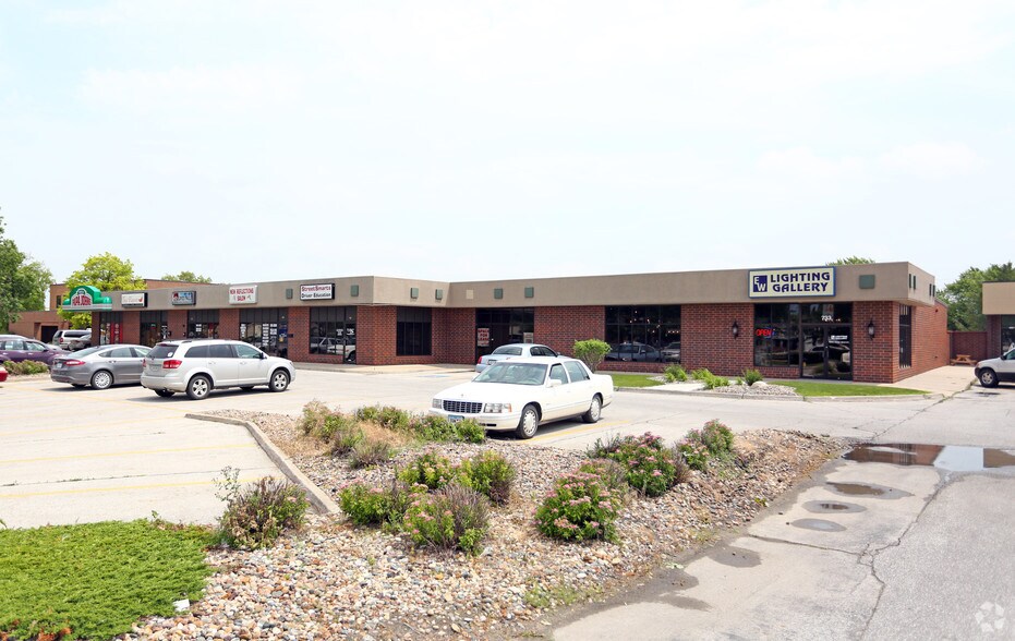 733-761 N Ankeny Blvd, Ankeny, IA à louer - Photo principale – Image 1 sur 6