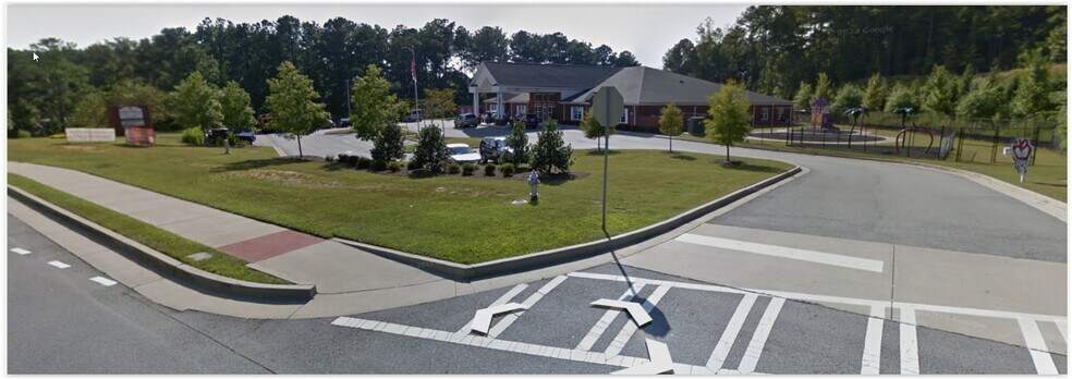 5558 Suwanee Buford Dam Rd, Suwanee, GA à vendre - Photo de l’immeuble – Image 2 sur 2