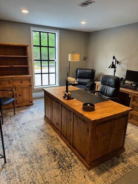 18723 Mirror Lake Dr, Spring, TX à louer - Photo de l’immeuble – Image 3 sur 5