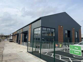 Plus de détails pour Lincoln Rd, High Wycombe - Industriel/Logistique à louer