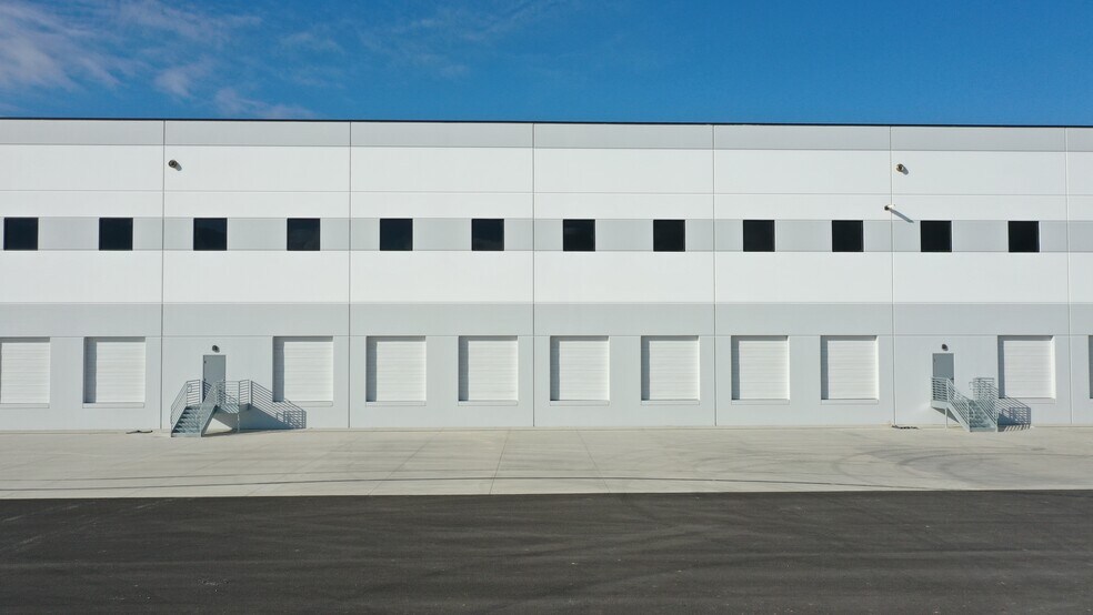 2100 N 700 W, Spanish Fork, UT à louer - Photo de l’immeuble – Image 3 sur 8