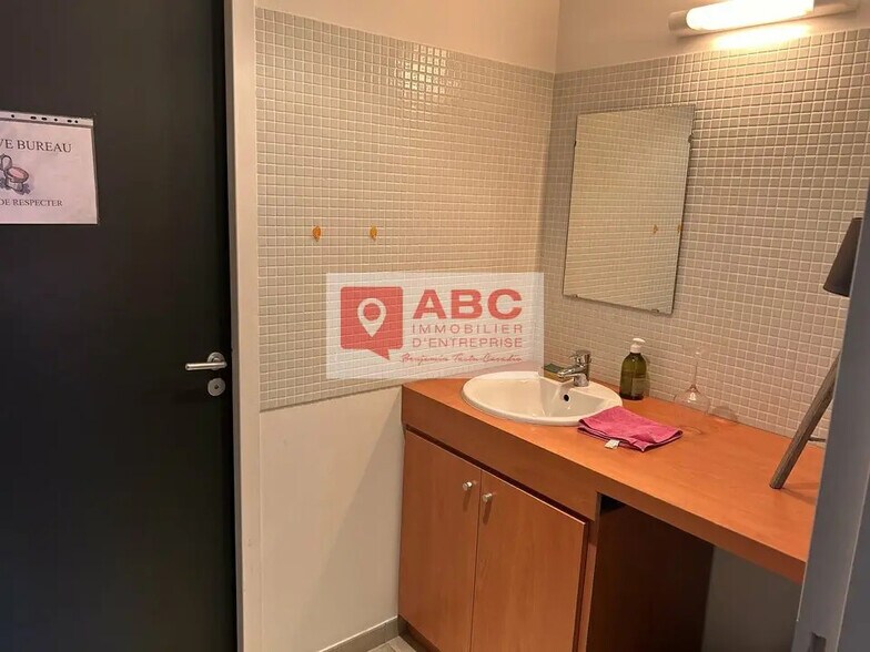 Local d'activités dans Rivesaltes à vendre - Photo intérieure – Image 3 sur 8