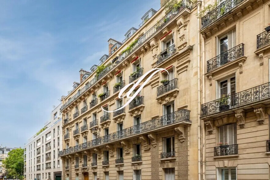 Local d'activités dans Paris à vendre - Photo de l’immeuble – Image 1 sur 5