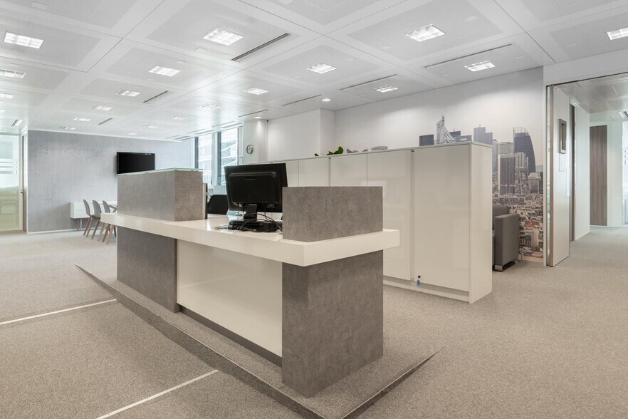 Bureau dans Courbevoie à louer - Photo de l’immeuble – Image 3 sur 10