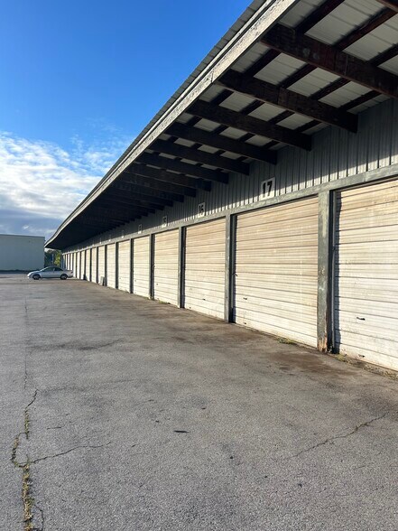 97-101 Dewey Ave, Rochester, NY à louer - Photo de l’immeuble – Image 2 sur 16