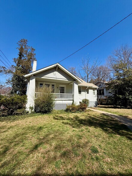 228 Manor Cir, Takoma Park, MD à vendre - Photo principale – Image 1 sur 8