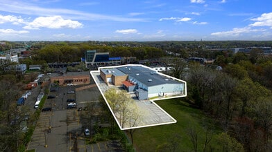 4865 Arthur Kill Rd, Staten Island, NY à louer Photo de l’immeuble– Image 2 sur 39