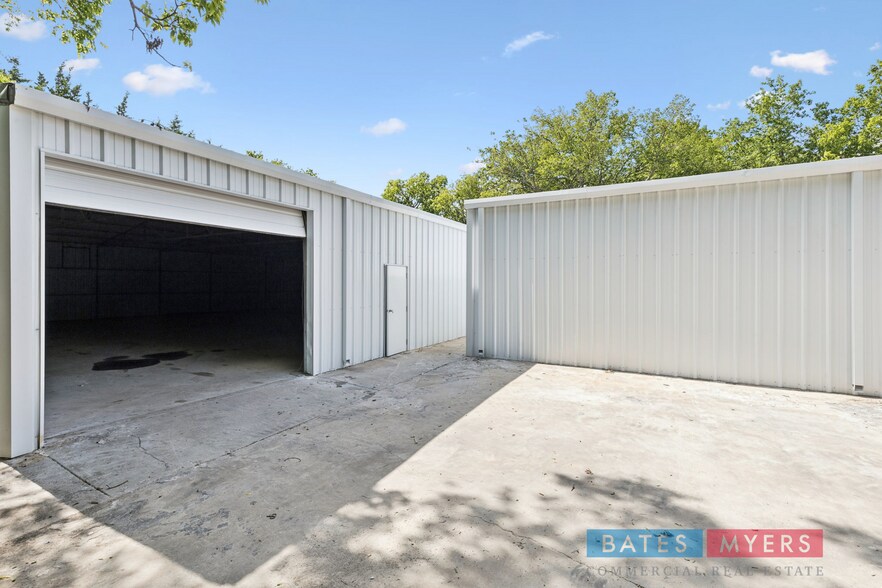 1101 S Hampton Rd, DeSoto, TX à vendre - Photo de l’immeuble – Image 2 sur 20