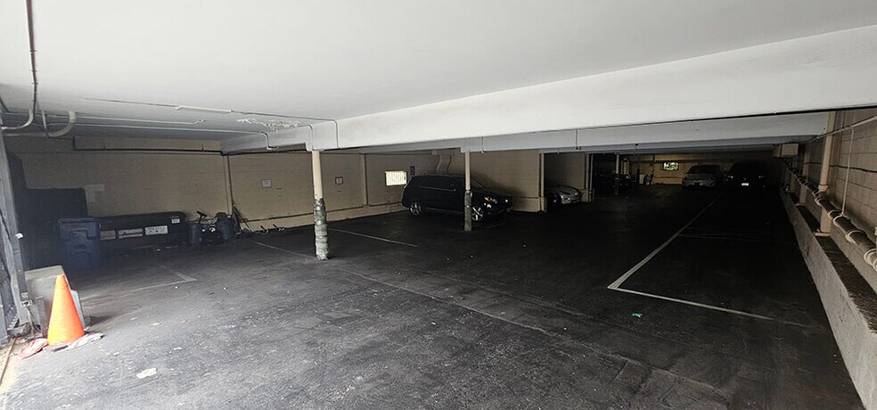 2836 W 8th St, Los Angeles, CA à vendre - Photo de l’immeuble – Image 2 sur 11