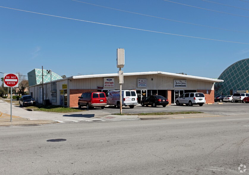 1021 W Oak St, Kissimmee, FL à louer - Photo de l’immeuble – Image 2 sur 3