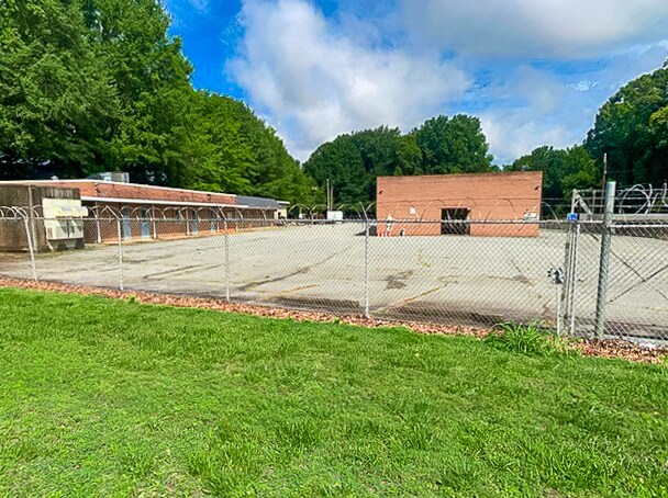 1435 N Logan Dr, Gaffney, SC à vendre Photo principale– Image 1 sur 18