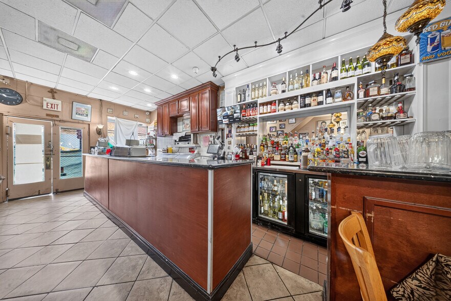 933 Decatur St, New Orleans, LA à vendre - Photo de l’immeuble – Image 3 sur 37