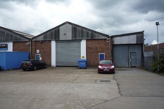 Plus de détails pour 58-66 Morley Rd, Tonbridge - Industriel/Logistique à louer