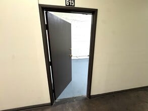 1048 Santee St, Los Angeles, CA à louer Photo intérieure– Image 1 sur 4