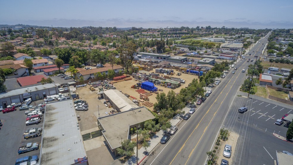 460 Olive Ave, Vista, CA à louer - Aérien – Image 2 sur 16