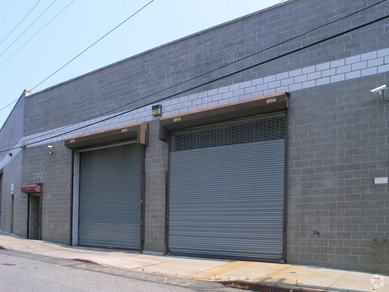 3940 Merritt Ave, Bronx, NY à louer - Photo de l’immeuble – Image 3 sur 6