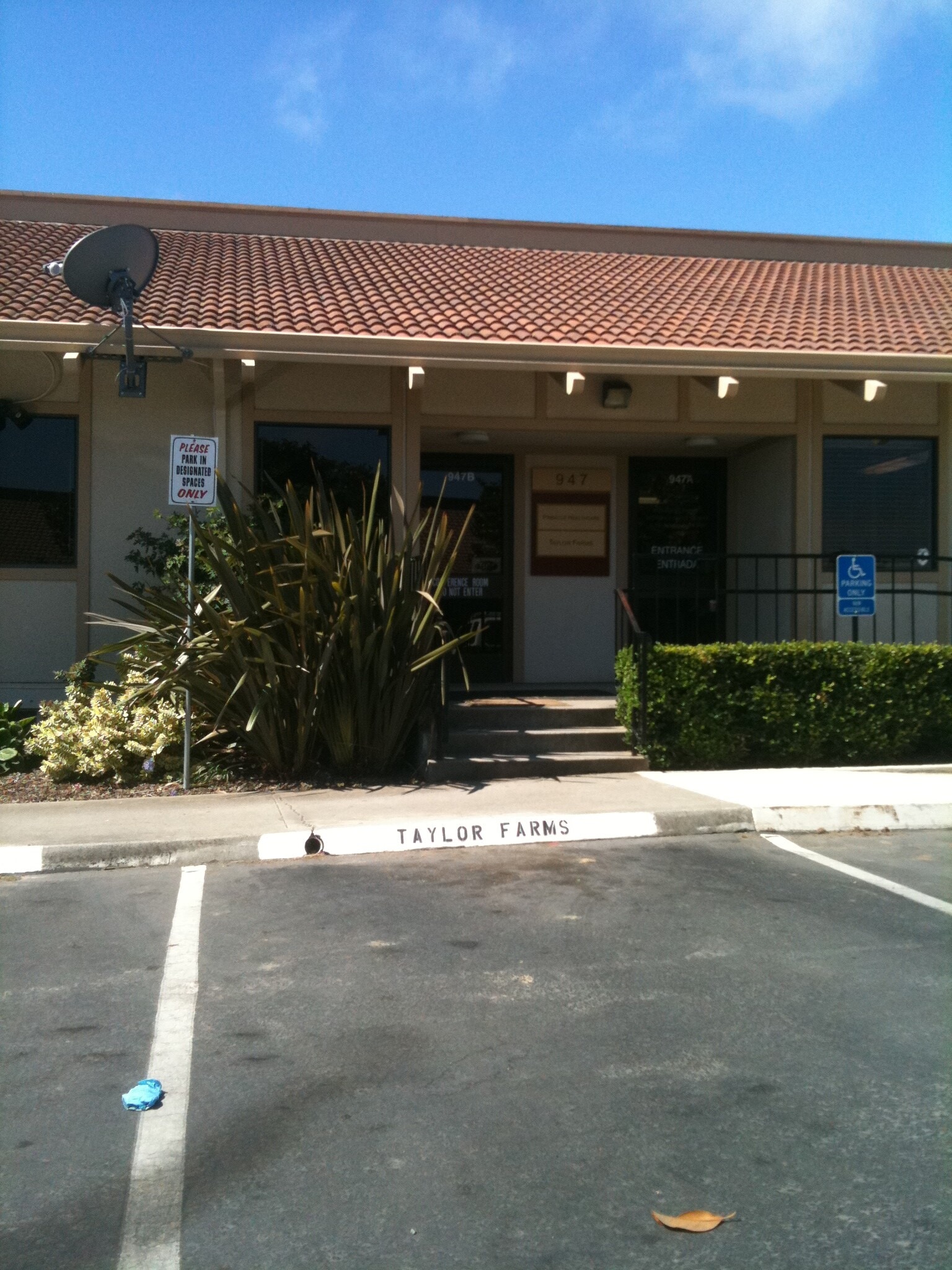 945-947 Blanco Rd, Salinas, CA à louer Photo de l’immeuble– Image 1 sur 2