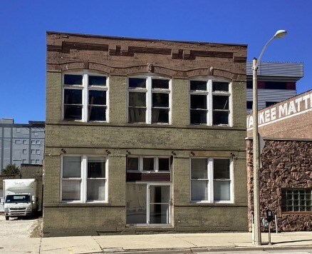 411 N 3rd St, Milwaukee, WI à vendre - Photo de l’immeuble – Image 2 sur 4