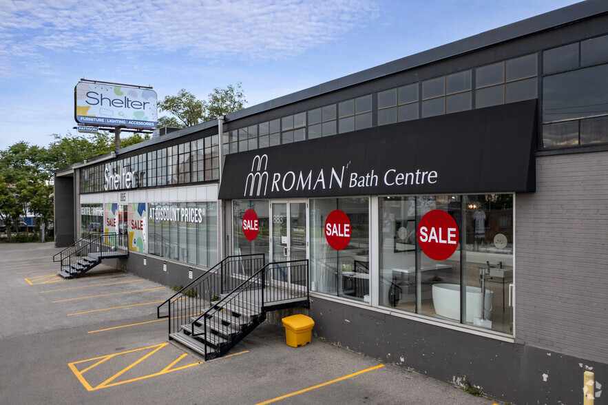 885 Caledonia Rd, Toronto, ON à louer - Photo de l’immeuble – Image 3 sur 7