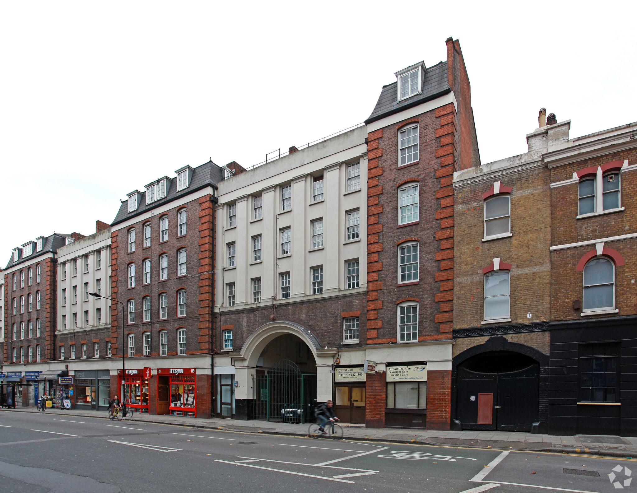 121-123 Clerkenwell Rd, Londres à louer Photo principale– Image 1 sur 3