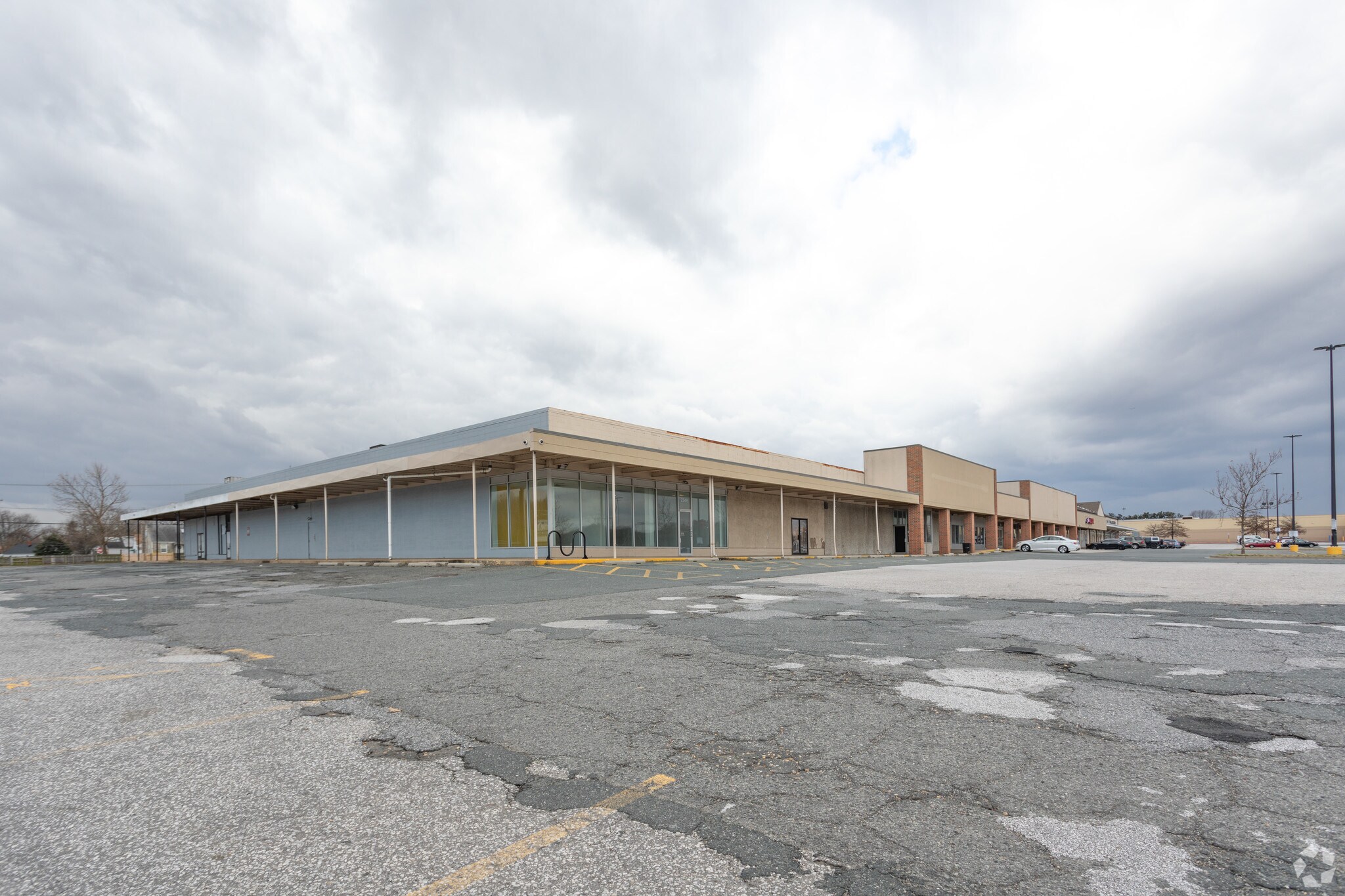 2201-2401 North Point Blvd, Baltimore, MD à louer Photo de l’immeuble– Image 1 sur 20