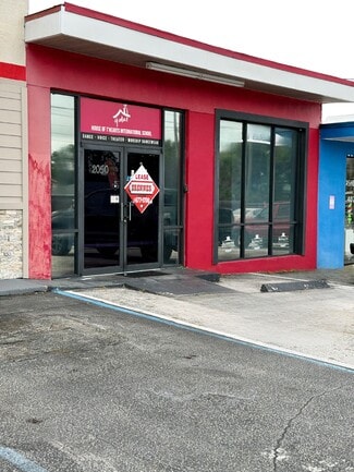 Plus de détails pour 2050 N Forsyth Rd, Orlando, FL - Local commercial à louer