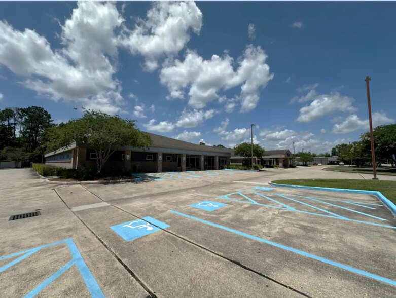 2750 Gause Blvd E, Slidell, LA à vendre - Photo de l’immeuble – Image 3 sur 5