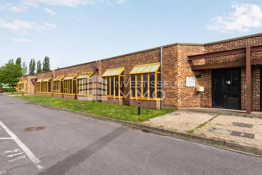 Bureau dans Croissy-Beaubourg à louer - Photo de l’immeuble – Image 3 sur 4