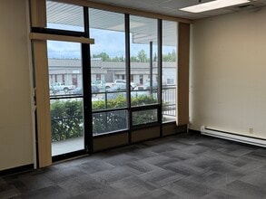 355 E 76th Ave, Anchorage, AK à louer Photo intérieure– Image 2 sur 8