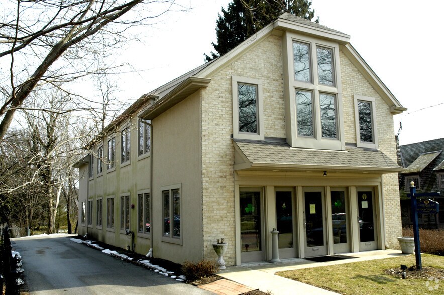 211 N Monroe St, Media, PA à louer - Photo principale – Image 1 sur 3