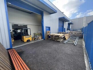 Plus de détails pour Local d'activités à louer