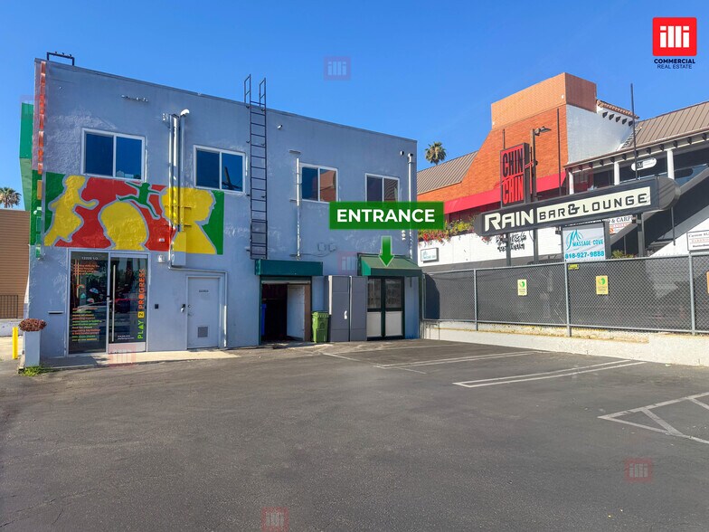 12205 Ventura Blvd, Studio City, CA à louer - Photo de l’immeuble – Image 3 sur 8