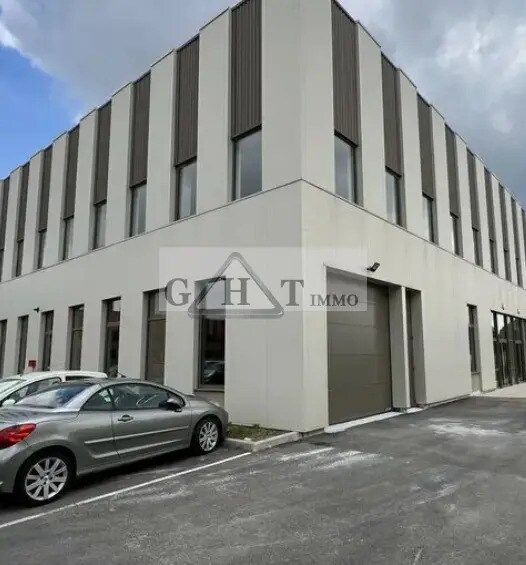 Industriel/Logistique dans Tremblay-en-France à vendre - Photo de l’immeuble – Image 1 sur 5