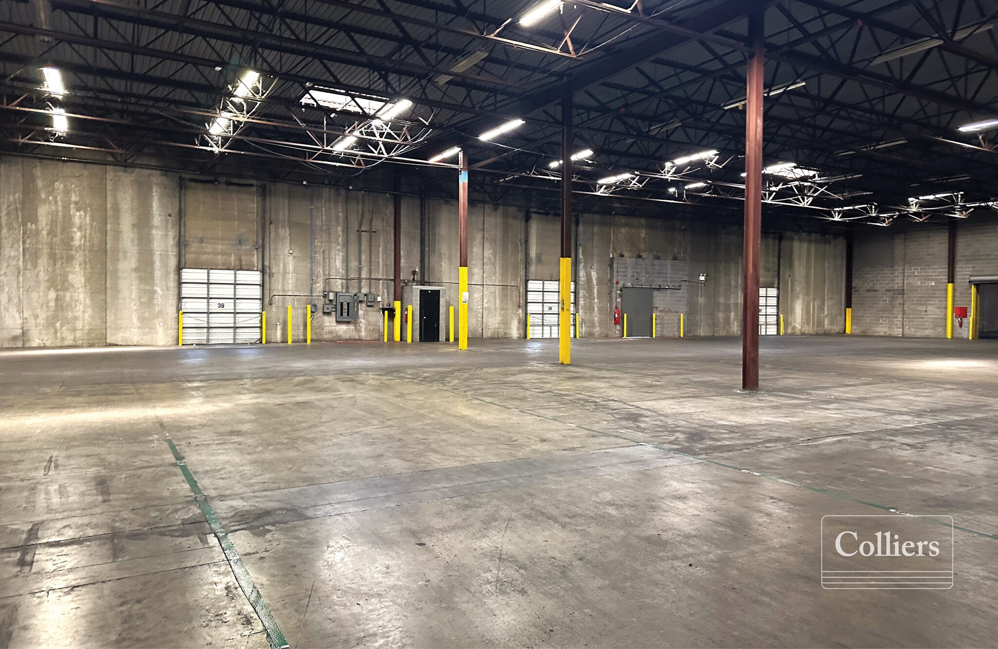 235 Standard Warehouse Rd, Lugoff, SC à louer Photo de l’immeuble– Image 1 sur 2