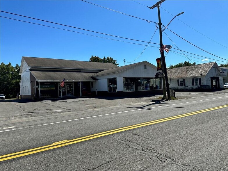 3-5 S Canal St, Oxford, NY à vendre - Photo de l’immeuble – Image 2 sur 12