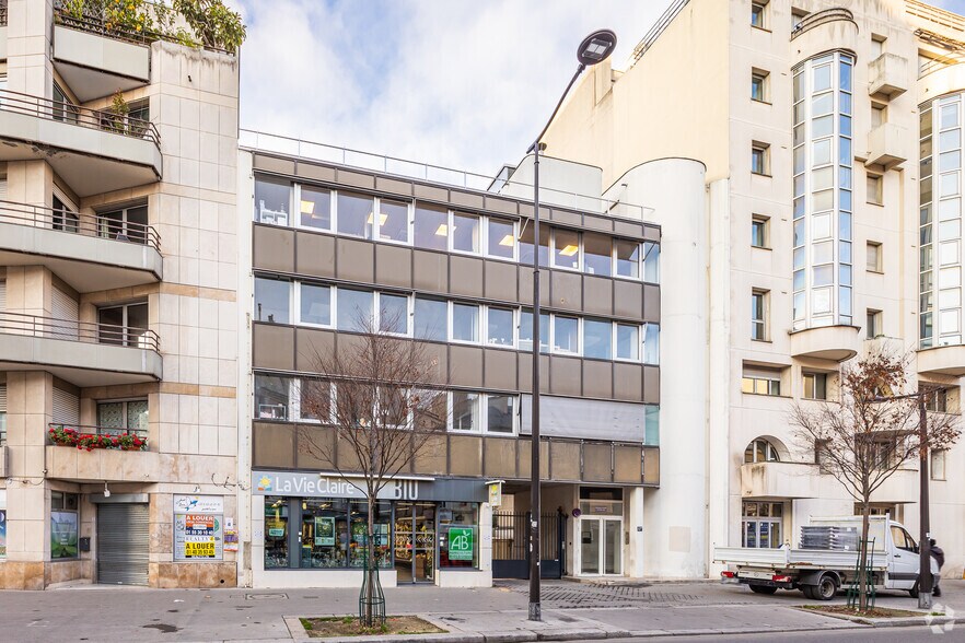 17 Bis Rue Frémicourt, Paris à louer - Photo de l’immeuble – Image 3 sur 4