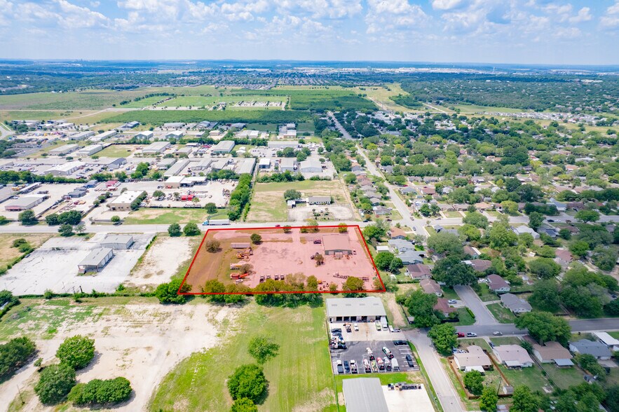 132 Nell Deane Blvd, Schertz, TX à louer - Photo de l’immeuble – Image 3 sur 7
