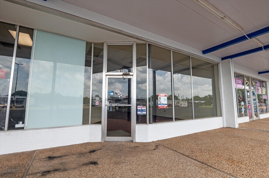 500 S Chestnut St, Lufkin, TX à louer - Photo de l’immeuble – Image 3 sur 9