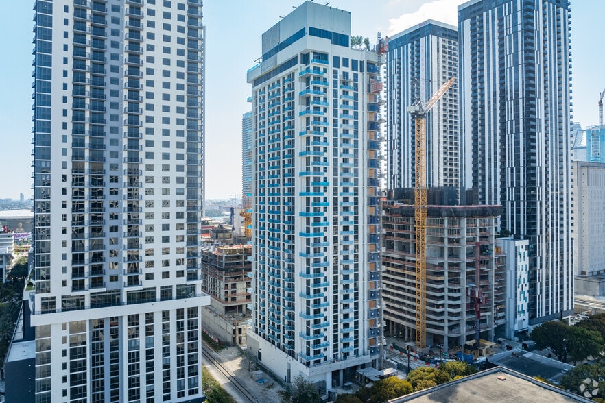 601 N Miami Ave, Miami, FL à louer - Photo principale – Image 2 sur 11