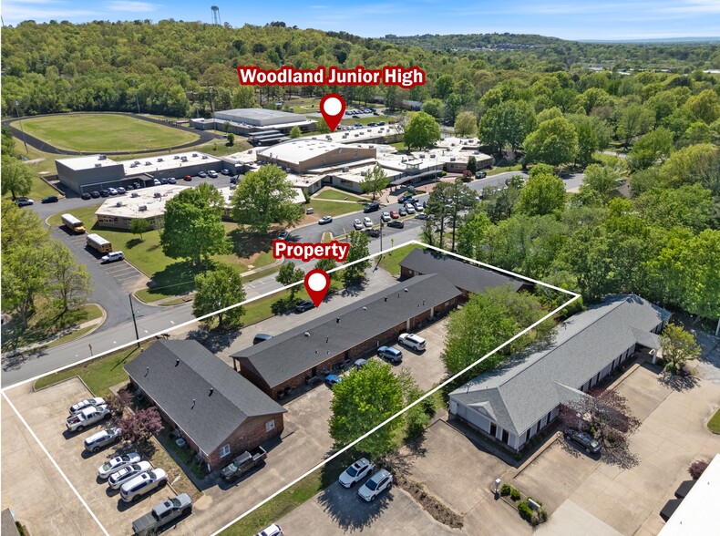 100 E Poplar St, Fayetteville, AR à louer - Photo de l’immeuble – Image 2 sur 14