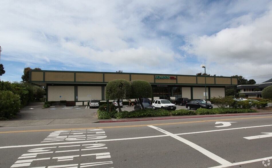 245 Tamal Vista Blvd, Corte Madera, CA à louer - Photo de l’immeuble – Image 3 sur 4