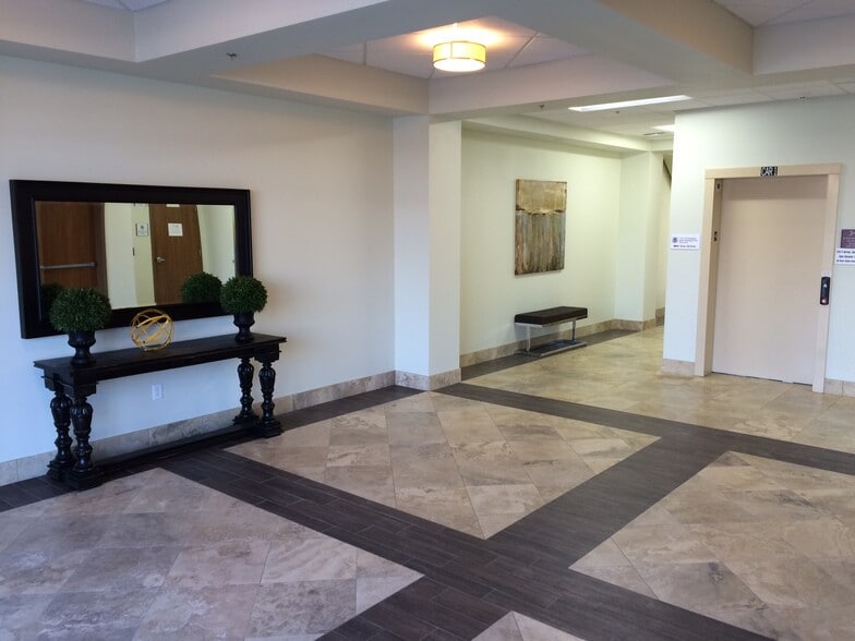 744 P St, Fresno, CA à louer - Photo intérieure – Image 2 sur 9