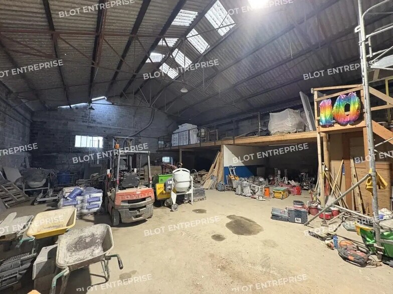 Local d’activités dans Landivisiau à louer - Photo intérieure – Image 3 sur 5