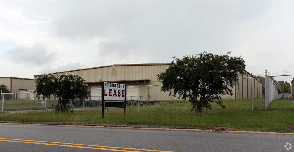 1121 Bluff Industrial Blvd, Columbia, SC à louer - Photo principale – Image 1 sur 4