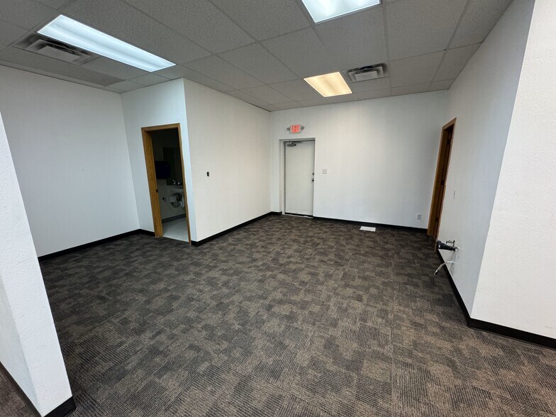 875 Railroad St, Elko, NV à louer - Photo de l’immeuble – Image 3 sur 7