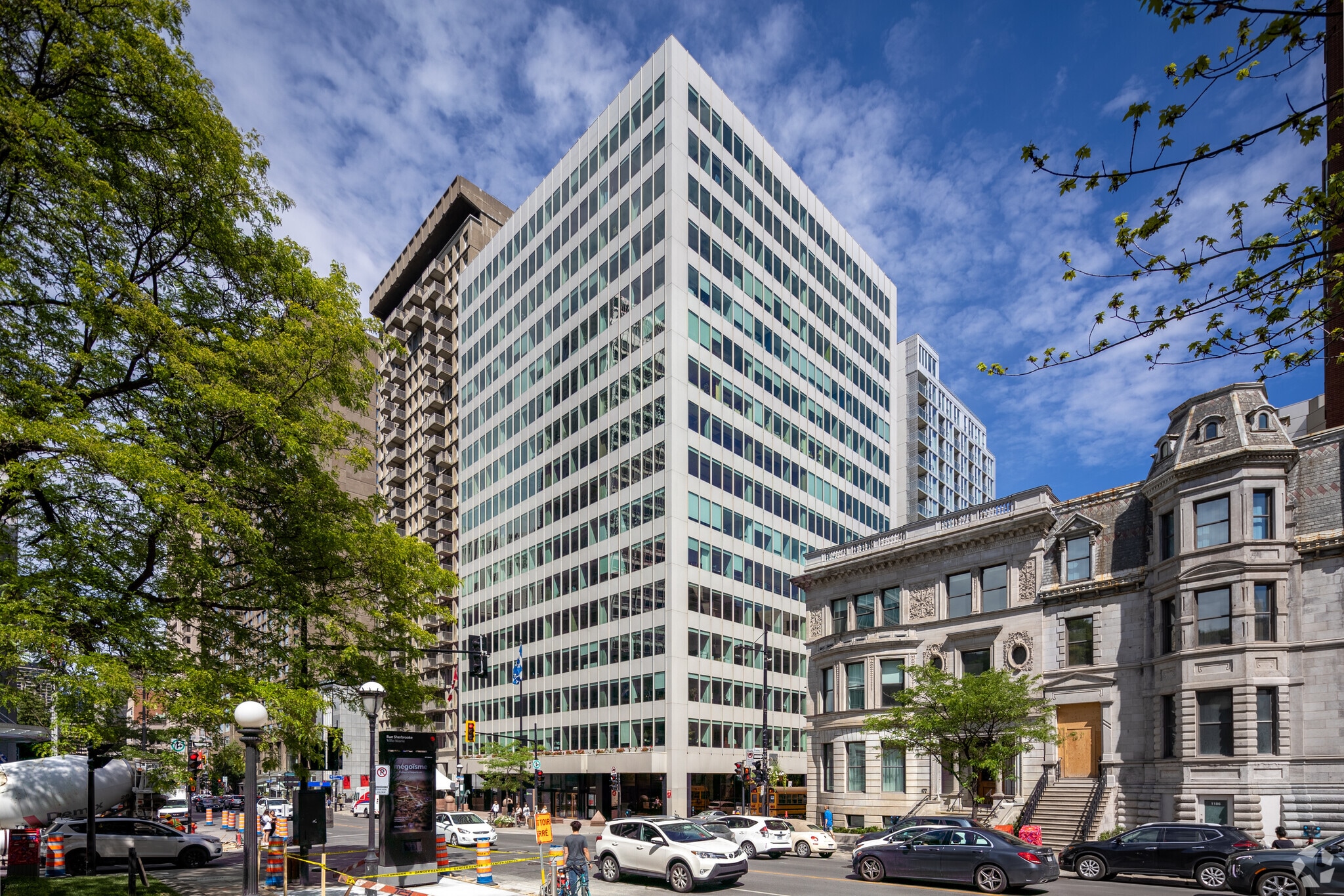 1130 Sherbrooke St W, Montréal, QC à louer Photo principale– Image 1 sur 4
