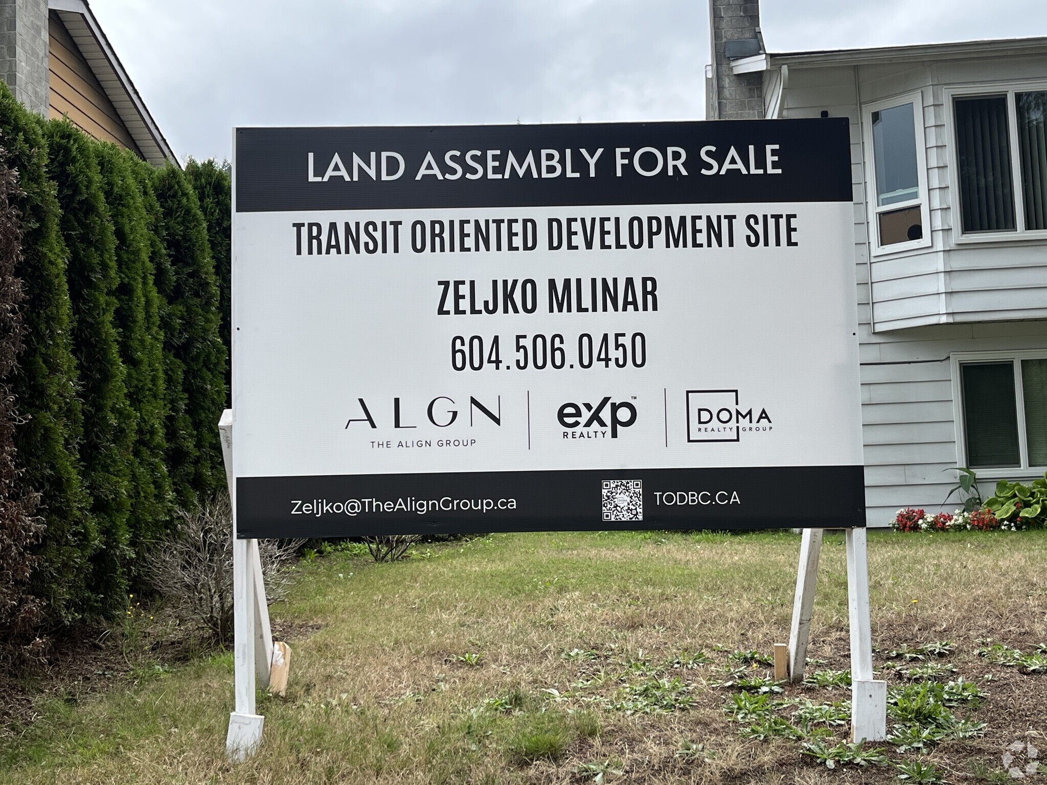 2506 Dewdney Trunk Rd, Coquitlam, BC à vendre Photo principale– Image 1 sur 2