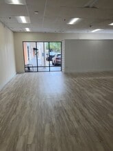 8030-8384 N Pines Blvd, Pembroke Pines, FL à louer - Vidéo sur l’annonce professionnelle