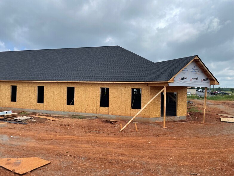 156 Chesapeake Ln, Clarksville, TN à louer - Photo de l’immeuble – Image 3 sur 10